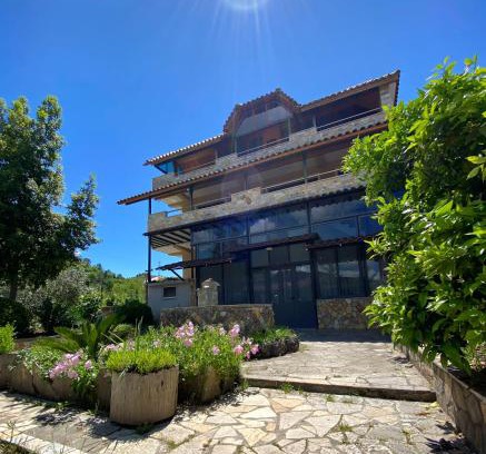 Gramsh Villa | Guesthouse Hoxholli
