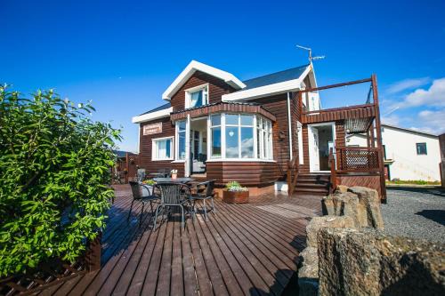 Thorshofn House | Guesthouse Lyngholt