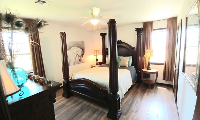 Winfield House | GUESTHOUSE w/FARM FRESH FOOD OPTIONS!