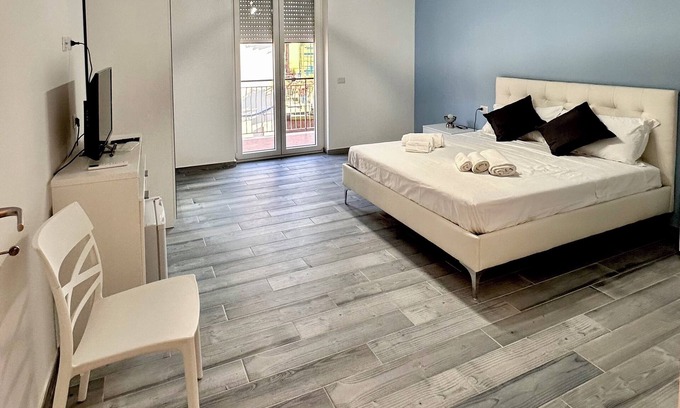 Portici House | Guesthouse with direct access to the beach