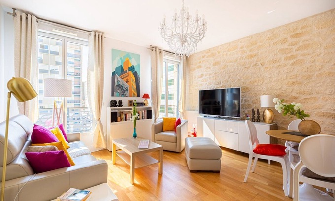 Bordeaux City Centre Apartment | GuestReady - Bright Apt in city centre w/Parking