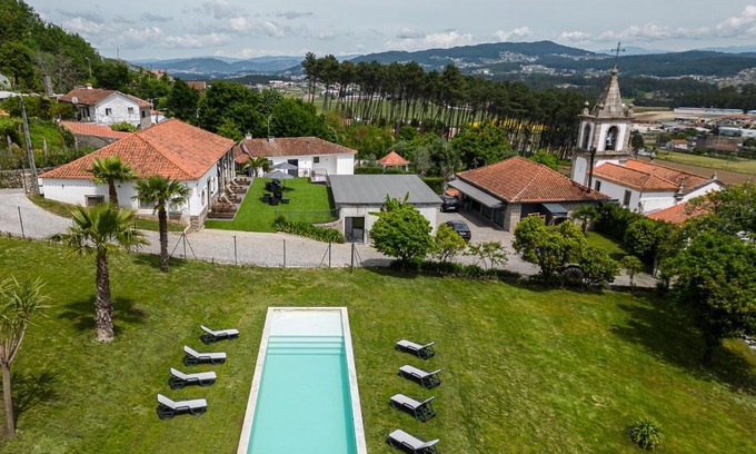 Silveiros House | GuestReady - Casas de Fralães 1