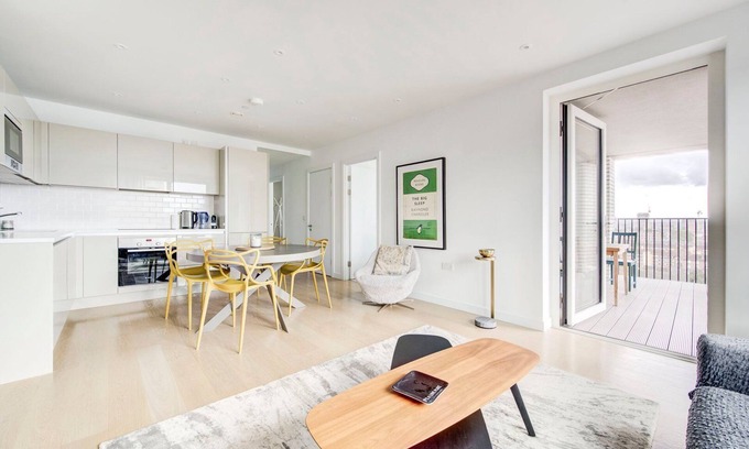 Elephant and Castle Apartment | GuestReady - Chic Urban Haven in Walworth