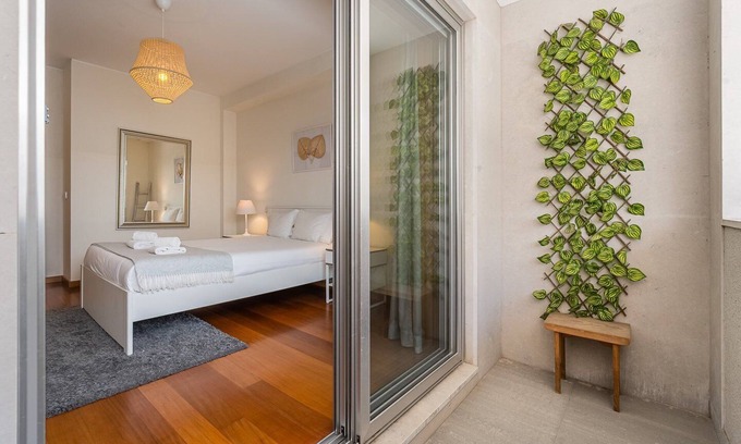 Uniao de Freguesias do Centro Apartment | GuestReady - Cityscape residence with balcony