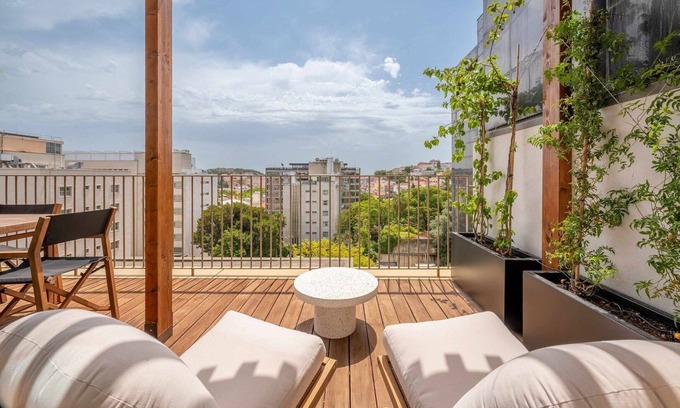 Santo Antonio Apartment | GuestReady - Exquisite Luxury Penthouse in Lisbon