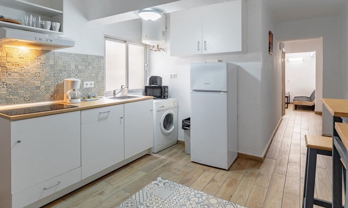 Lagunillas Apartment | GuestReady - Málaga's Historical Hideaway