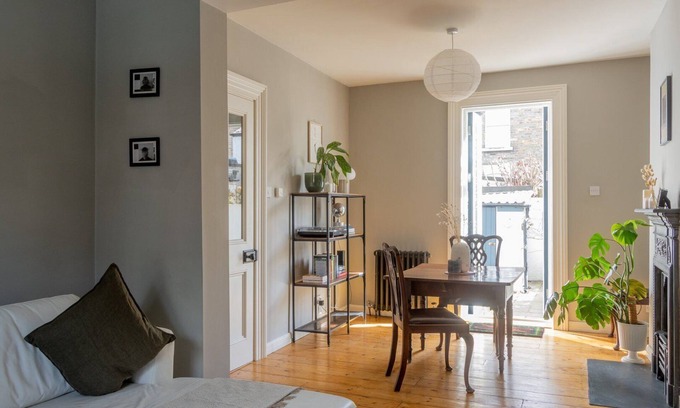 Dublin House | GuestReady - Victorian redbrick in heart of Dublin