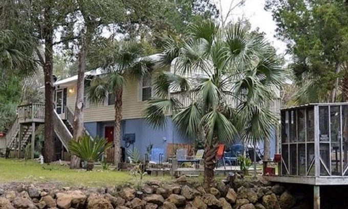 Steinhatchee House | GULF ACCESS home w/dockage, private yard & 2 min walk to eat and stores!
