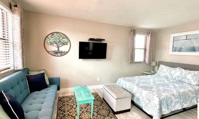 St. Pete Beach Condo | Gulf and Pool View Incredible Studio Condo