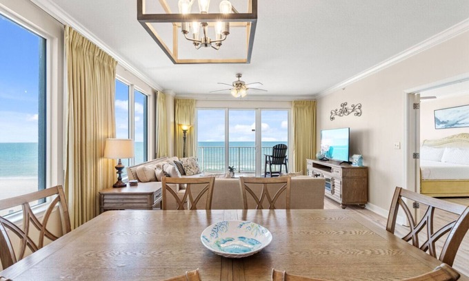 Panama City Beach Condo | Gulf-Front Corner Unit | Stunning Coastline Views!