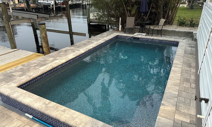 Matlacha Apartment | Gulf Hidden Jewel POOL Kayak bikes fish from dock