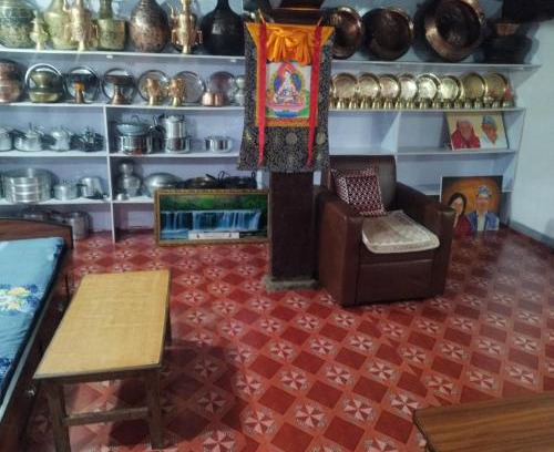 Ghachok Hotel | Gurung Ghachok kitchen and lodge