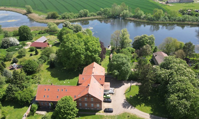 Altkalen Apartment | Gutshof Kämmerich - Holiday apartment "Storchennest"