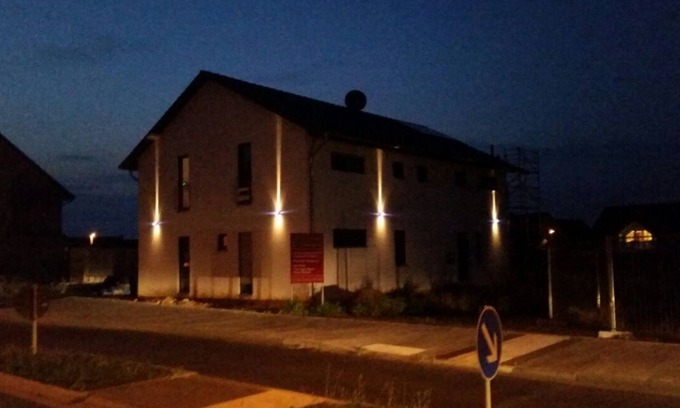 Jungersdorf House | Gutunterdachgebracht