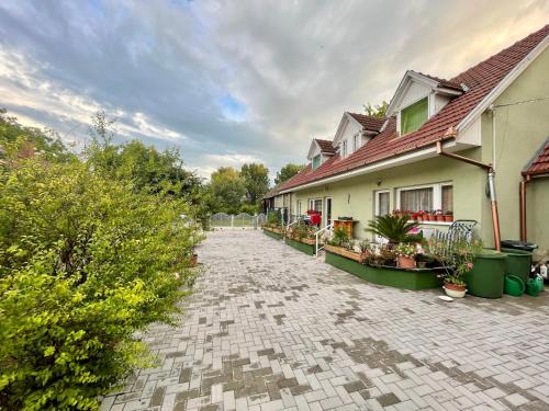 Galambok Apartment | Györe Vendégház Galambok