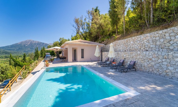 Evgiros Villa | Gyri Villa, overlooking Vassiliki bay