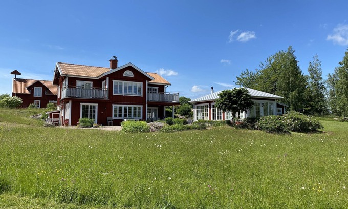Tranas House | Härlig Villa i Lantlig Miljö Nära Sjön Sommen