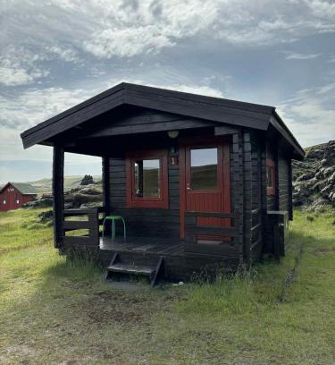 Kirkjubaejarklaustur Cabin | Hólaskjól Highland Center