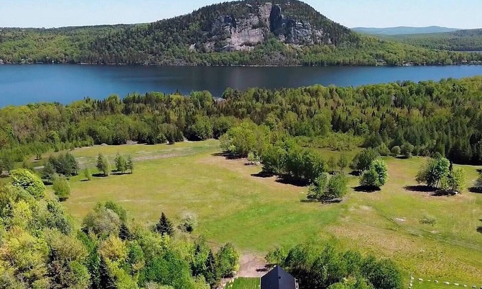 Coaticook Ski Chalet | Hôtel à la maison - La Villa Foresta