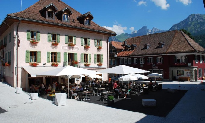 Chateau-d'Oex Hotel | Hôtel de Ville