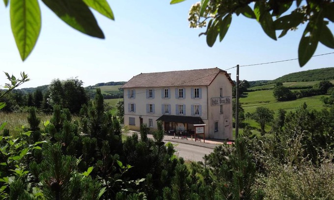 Moux-en-Morvan Hotel | Hôtel l'Annexe