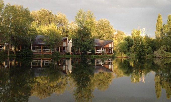 Itteville Hotel | Hôtel L'ile Du Saussay