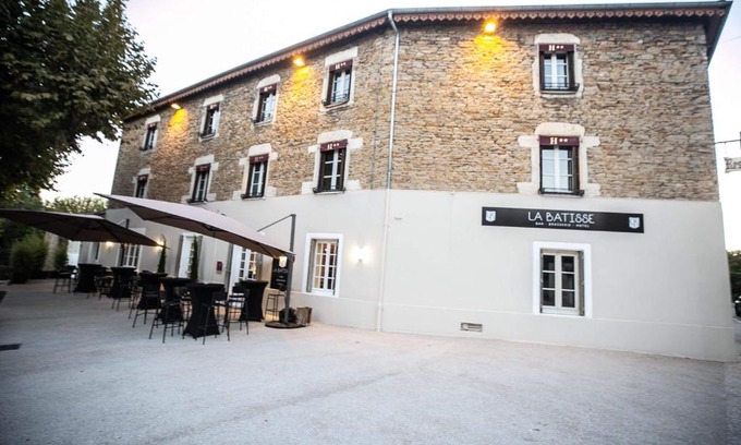 Cremieu Hotel | Hôtel La Batisse