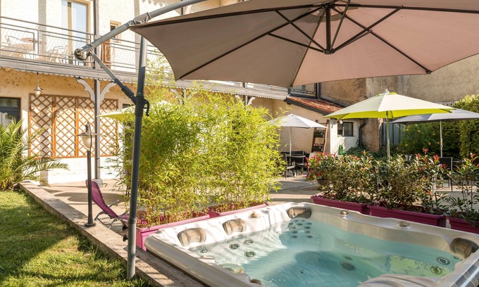 Trie-sur-Baise Hotel | Hôtel - LE LOFT