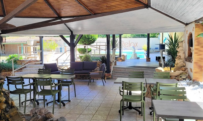 Boulazac-Isle-Manoire Hotel | Hôtel Le RELAX