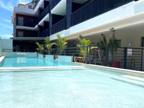 Centre-Ville Hotel | HÔTEL LE TERRE SAINTE