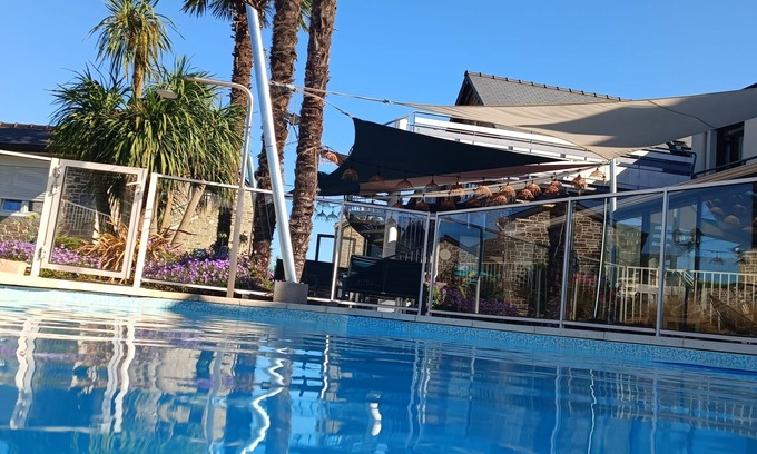 Le Val-Saint-Pere Hotel | Hôtel Les 13 Assiettes
