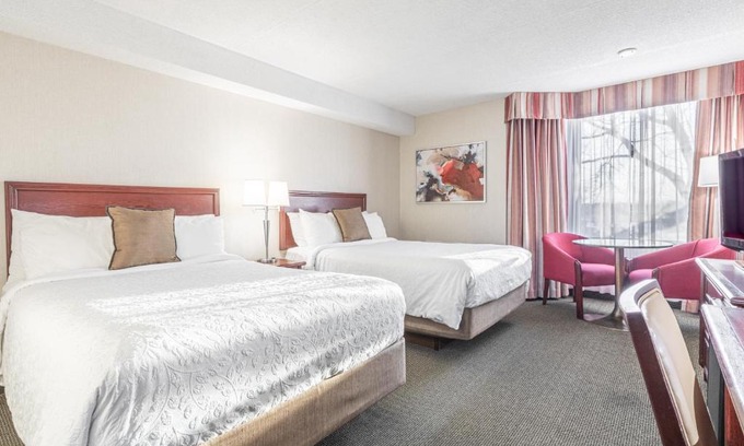 Boucherville Hotel | Hôtel WelcomInns