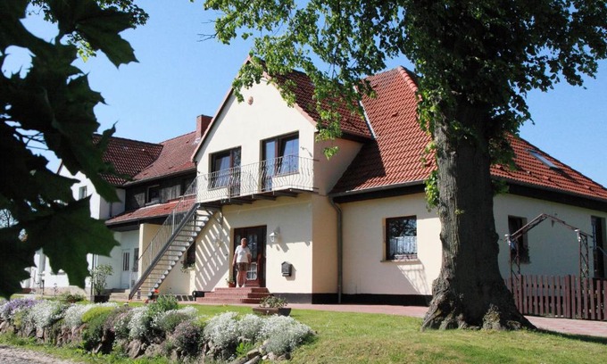 Kroepelin Apartment | Hübsche Wohnung in Kröpelin mit eigener Terrasse