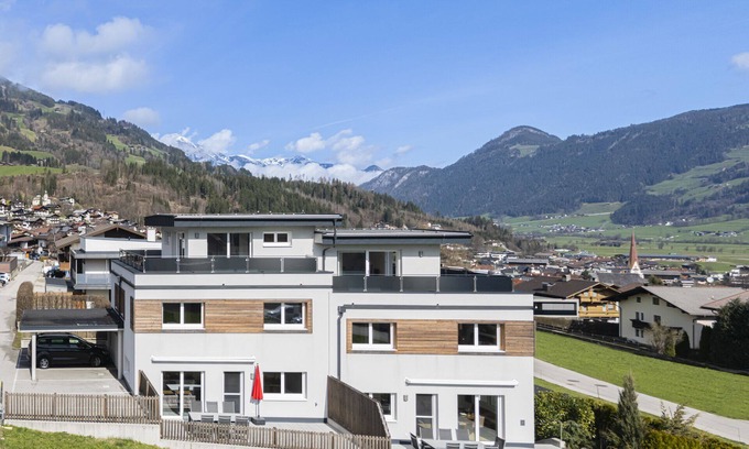 Fuegen Ski Chalet | H19, A haven of peace for active holidays, 146 m², 3 levels, sauna and roof top