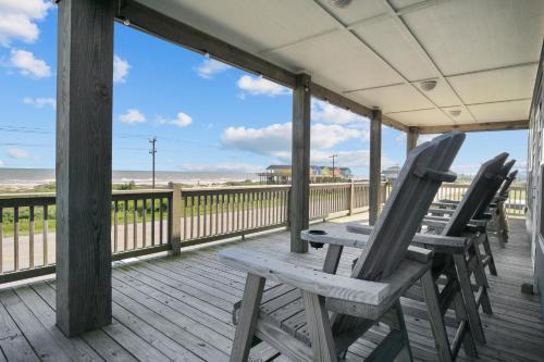 Port Bolivar House | H2O Getaway - Awesome Views!