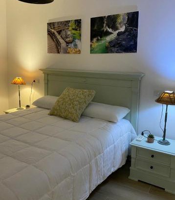 Mogon Apartment | Habitaciones con baño sin cocina ni salón Sierra de las Villas