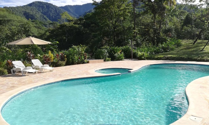Parrita House | Hacienda Mil BellezasnLodge with Private 40ha Jungle Reserve and Large Pool