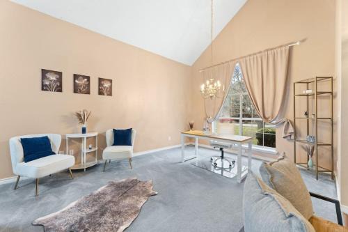 Frisco Villa | Hackberry Hideaway