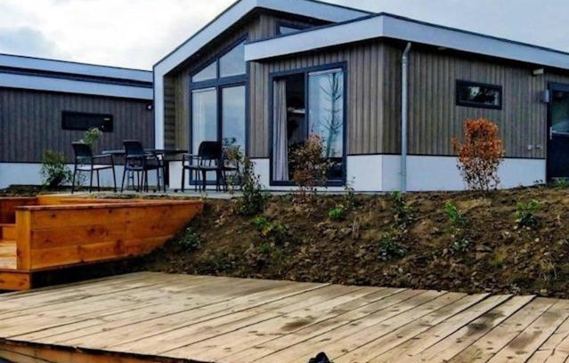 Linden Resort | Hackfort Waterfront 6 - 0348