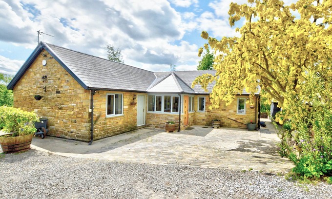 Henshaw Cottage | Hadrians Garden Villa