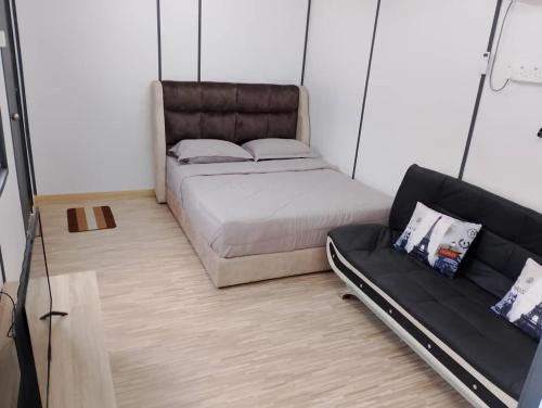 Hulu Langat House | Haimara staycation, 1 house & 3 cabin with pool hulu langat, for small event