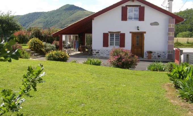 Saint-Jean-le-Vieux House | Haizalde - Saint-jean-le-vieux