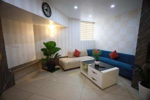 Mananthavady Hotel | Haksons Residency