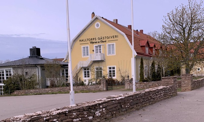 Storlinge Hotel | Halltorps Gästgiveri