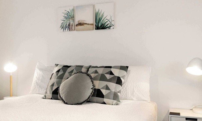 Busselton Bed & Breakfast | Hamelin Bay Room - 4 @ Observatory Guesthouse