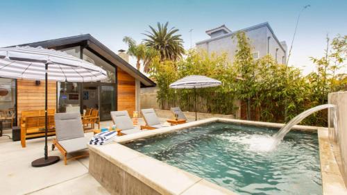 Village of La Jolla House | Hamilton I II Buyout by AvantStay Modern 6 BDR w Spa Rooftop Patio