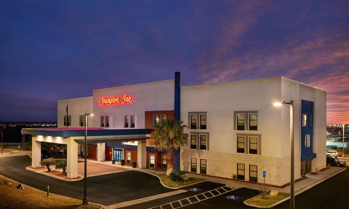 Eagle Pass Hotel | Hampton Inn by Hilton Eagle Pass