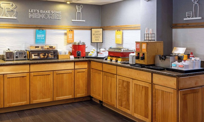 Bermuda Hotel | Hampton Inn Chester