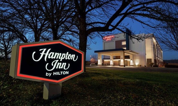 Portland Hotel | Hampton Inn Portland-Airport