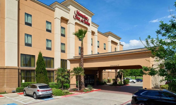 Buda Hotel | Hampton Inn & Suites Austin South Buda
